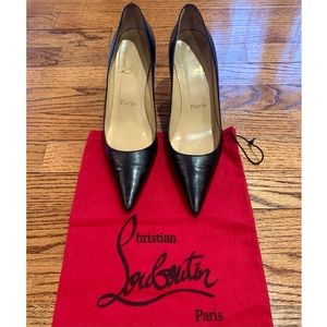 Christian Louboutin Red Sole Black
Pumps Size 37.5